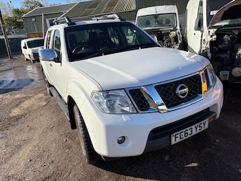 2013 - Navara Tekna dCi