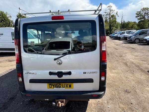 Used Vauxhall Vivaro 2016 for sale - 76261865: Photo 11