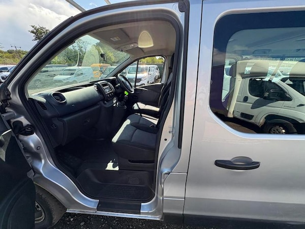 Used Vauxhall Vivaro 2016 for sale - 76261865: Photo 3