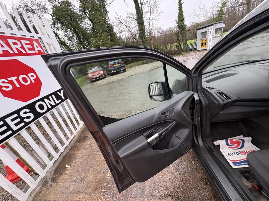 Used Ford Transit Connect 2017 for sale - 77560908: Photo 9
