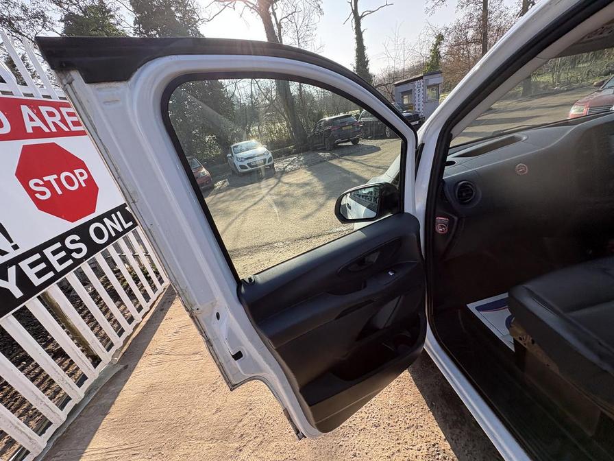 Used Mercedes-Benz Vito 2015 for sale - 77771789: Photo 13