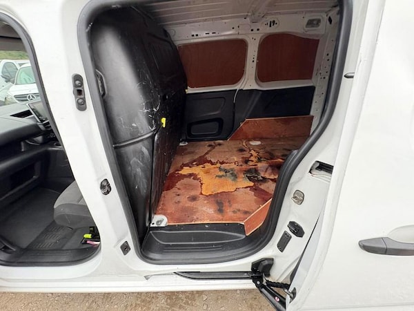 Used Peugeot Partner 2021 for sale - 76261863: Photo 4