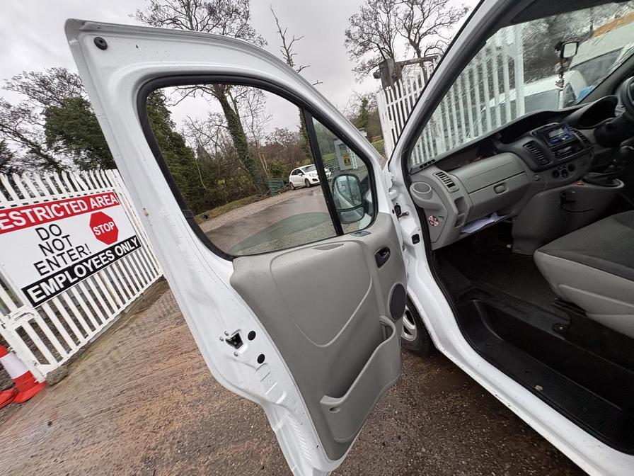 Used Vauxhall Vivaro 2011 for sale - 77540380: Photo 10
