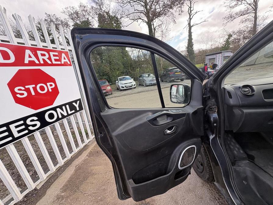 Used Vauxhall Vivaro 2018 for sale - 77856151: Photo 8