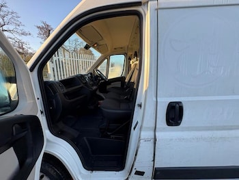 Used Peugeot Boxer 2017 for sale - 76704714: Photo