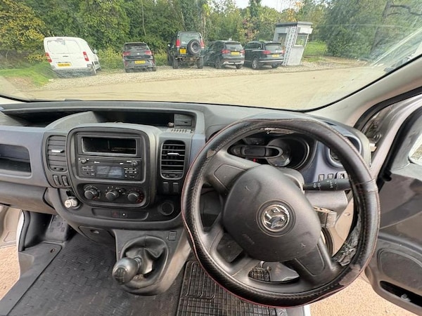 Used Vauxhall Vivaro 2015 for sale - 76155448: Photo 10