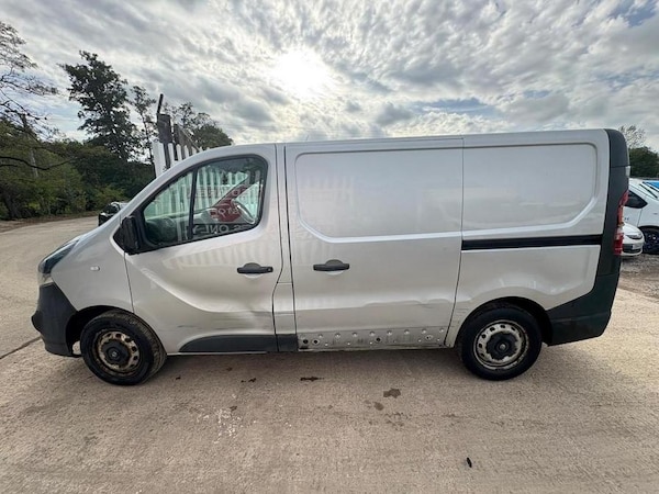 Used Vauxhall Vivaro 2015 for sale - 76155448: Photo 15