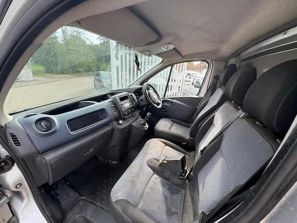 Used Vauxhall Vivaro 2015 for sale - 76155448: Photo 4