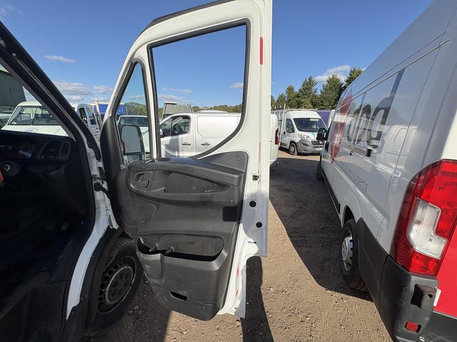 Used Iveco Daily 2015 for sale - 76087211: Photo 13