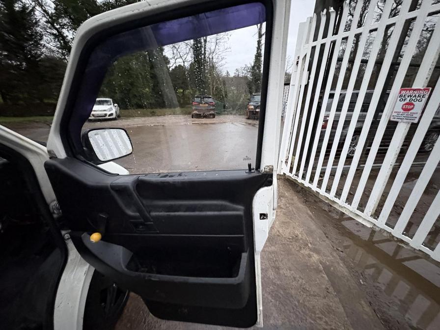 Used Volkswagen Transporter 1993 for sale - 77102759: Photo 7