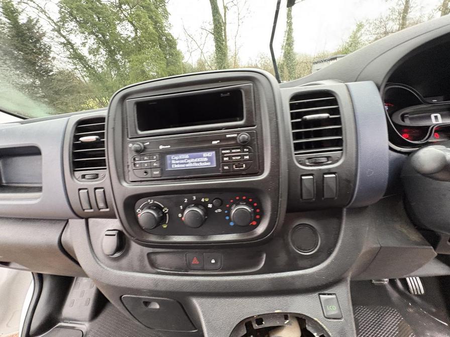 Used Vauxhall Vivaro 2015 for sale - 77428599: Photo 15