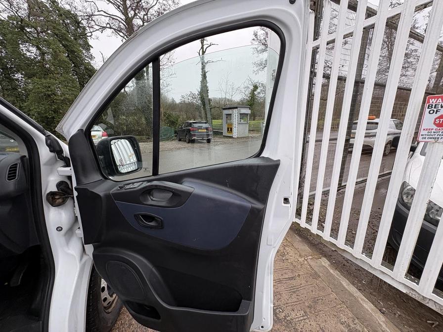 Used Vauxhall Vivaro 2015 for sale - 77428599: Photo 17