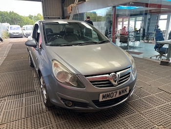 Vauxhall - Corsa