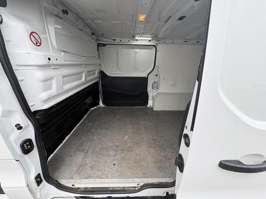 Used Vauxhall Vivaro 2018 for sale - 77397673: Photo 13