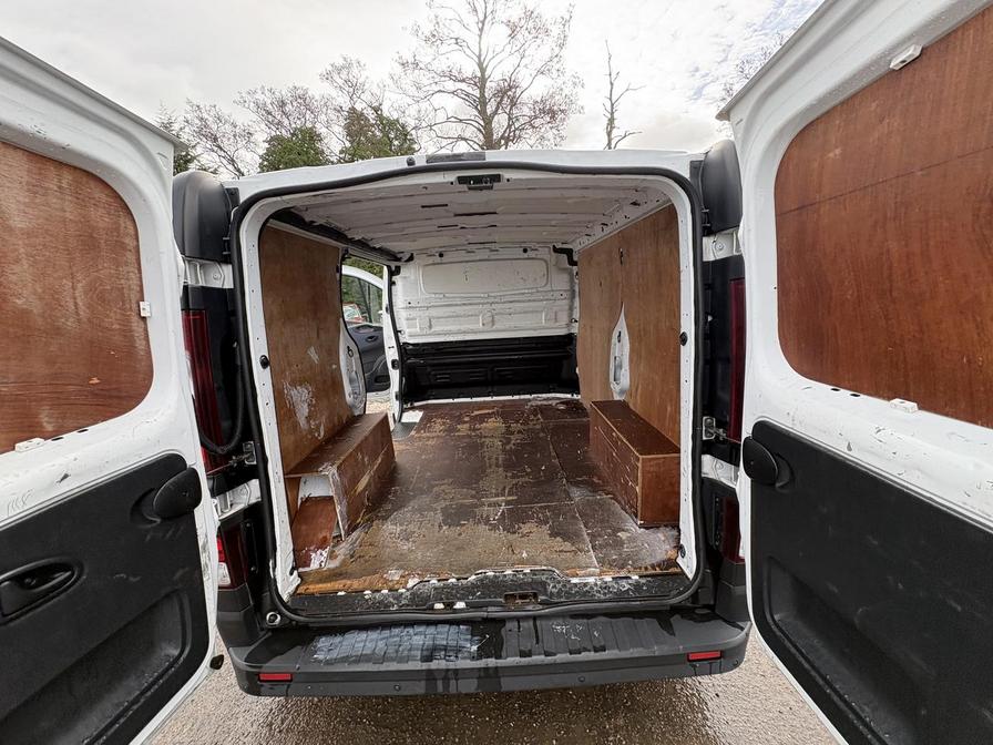 Used Vauxhall Vivaro 2017 for sale - 77932961: Photo 14