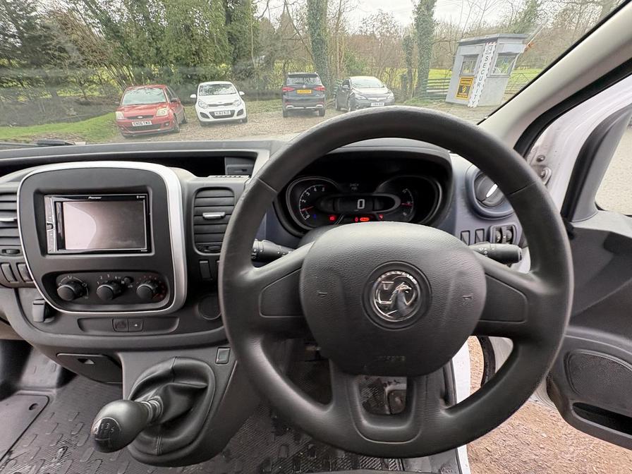 Used Vauxhall Vivaro 2017 for sale - 77932961: Photo 18