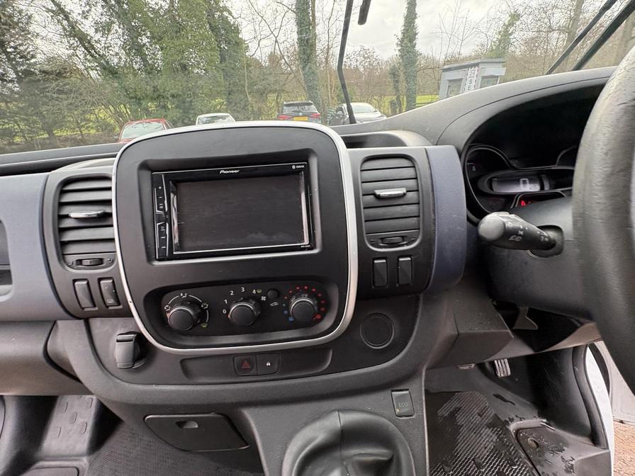 Used Vauxhall Vivaro 2017 for sale - 77932961: Photo 19