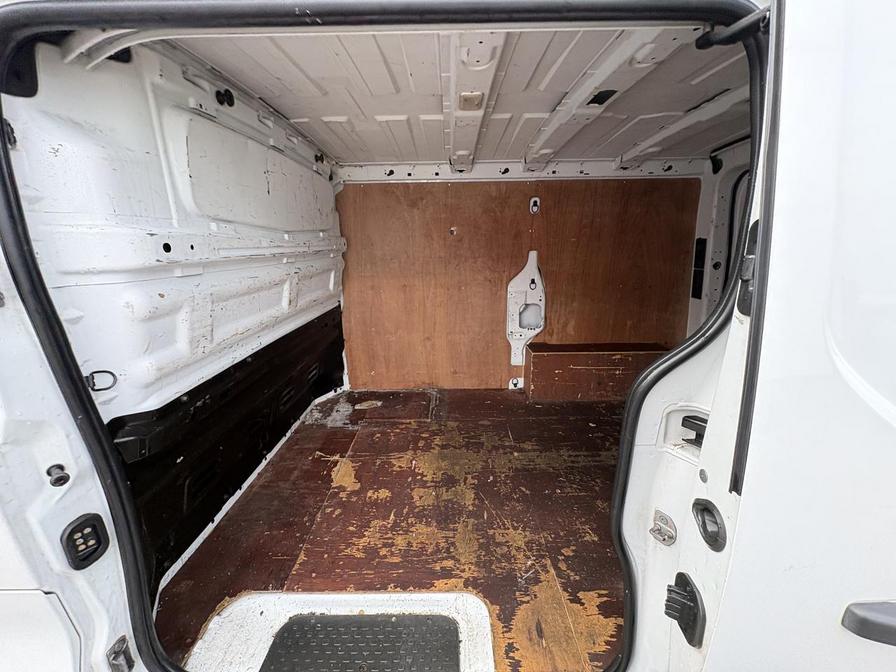 Used Vauxhall Vivaro 2017 for sale - 77932961: Photo 9