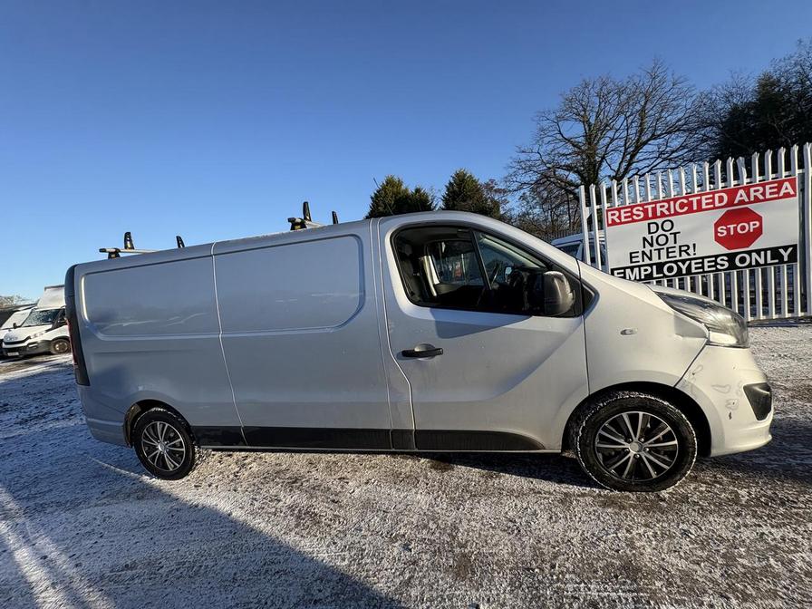 Used Vauxhall Vivaro 2018 for sale - 77099353: Photo 2