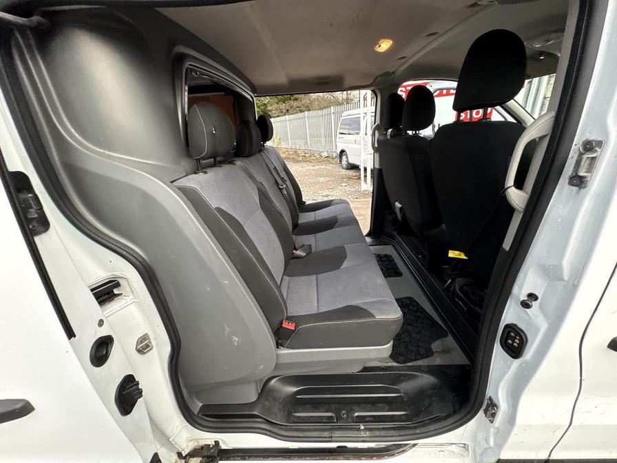 Used Vauxhall Vivaro 2015 for sale - 77158309: Photo 13