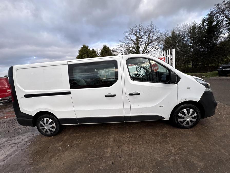 Used Vauxhall Vivaro 2015 for sale - 77158309: Photo 5