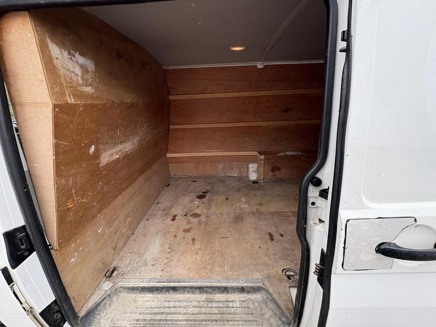 Used Volkswagen Transporter 2015 for sale - 76523738: Photo 11