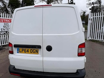 Used Volkswagen Transporter 2015 for sale - 76523738: Photo