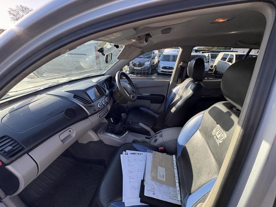 Used Mitsubishi L200 2009 for sale - 76373221: Photo 8