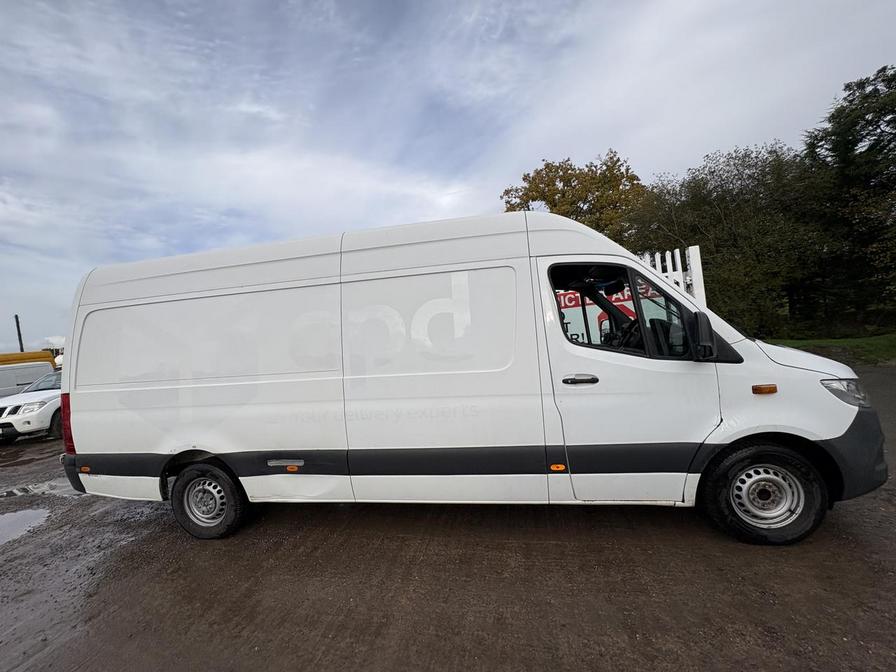 Used Mercedes-Benz Sprinter 2018 for sale - 76410926: Photo 2