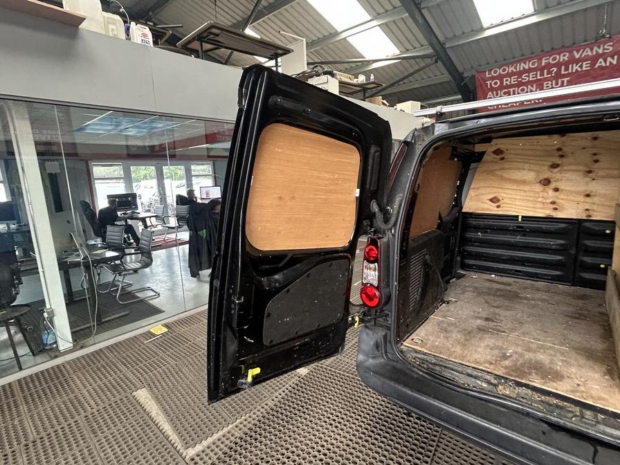 Used Peugeot Partner 2016 for sale - 76390416: Photo 17