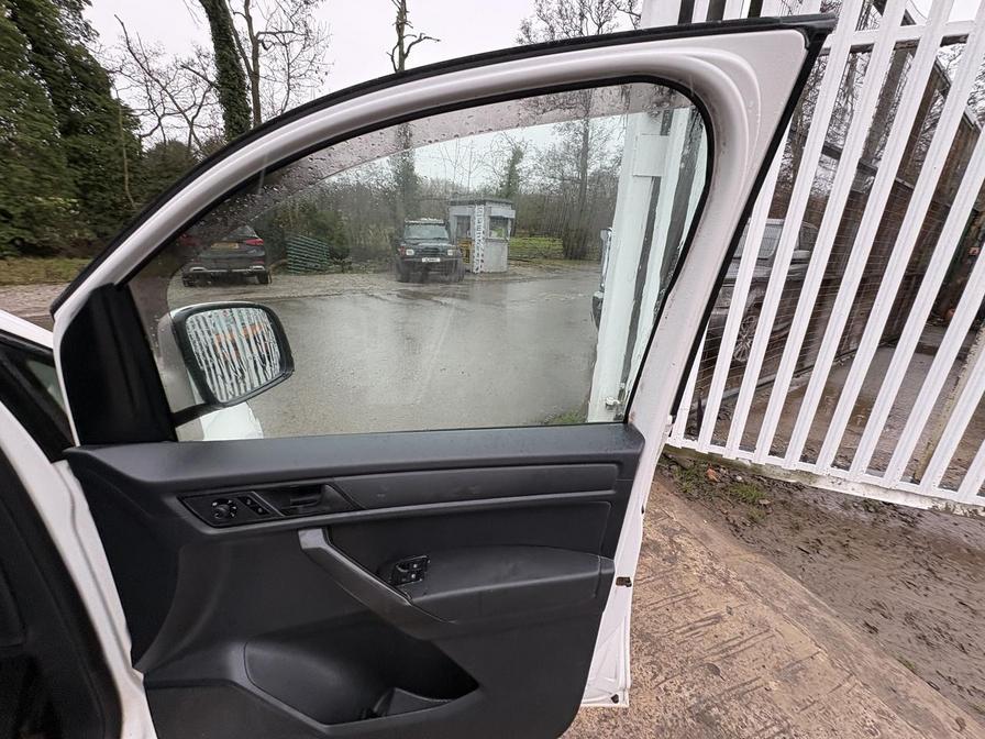 Used Volkswagen Caddy 2017 for sale - 77000048: Photo 11