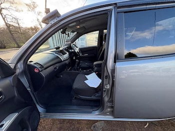 Used Mitsubishi L200 2015 for sale - 76754887: Photo