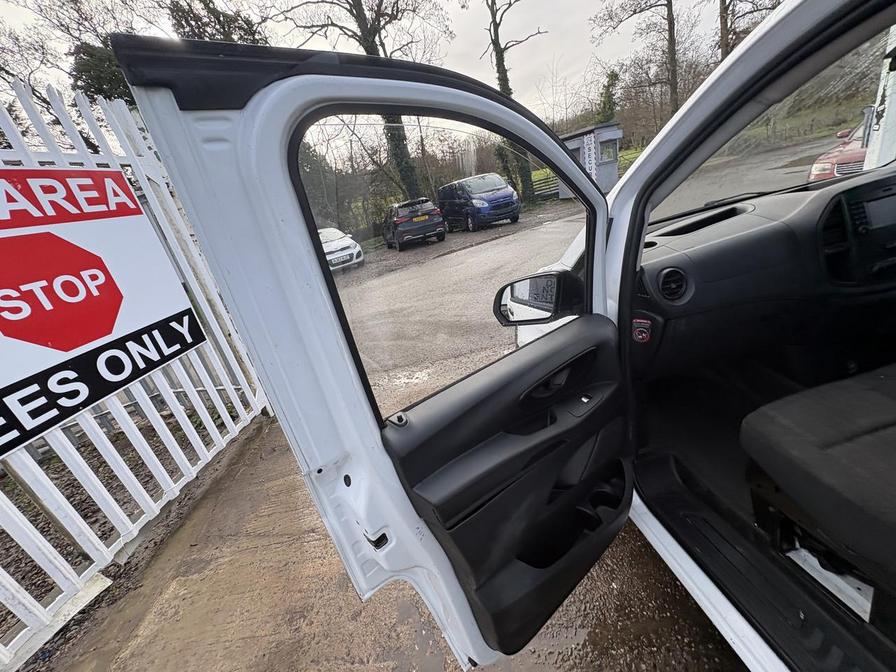 Used Mercedes-Benz Vito 2016 for sale - 77911733: Photo 5