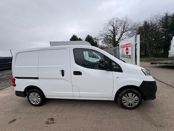 Used Nissan NV200 2018 for sale - 77856152: Photo