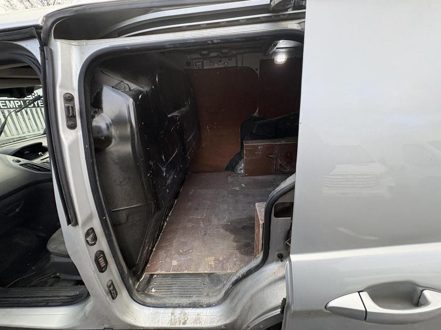 Used Ford Transit Courier for sale - 77239727: Photo 10