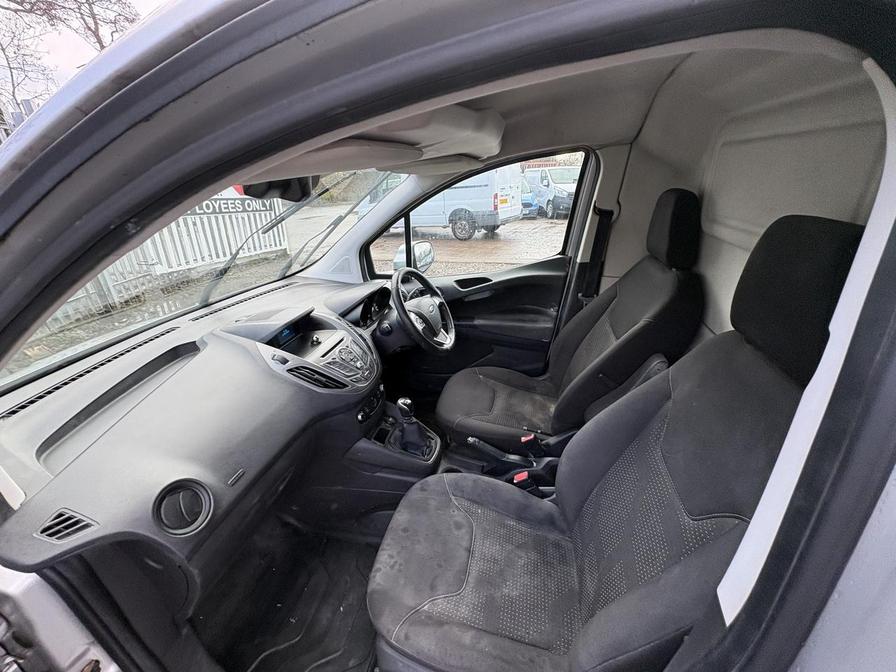 Used Ford Transit Courier for sale - 77239727: Photo 16
