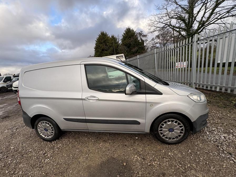 Used Ford Transit Courier for sale - 77239727: Photo 2