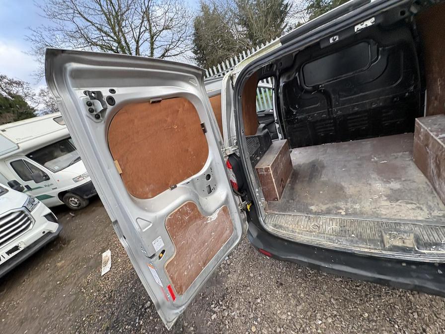 Used Ford Transit Courier for sale - 77239727: Photo 8