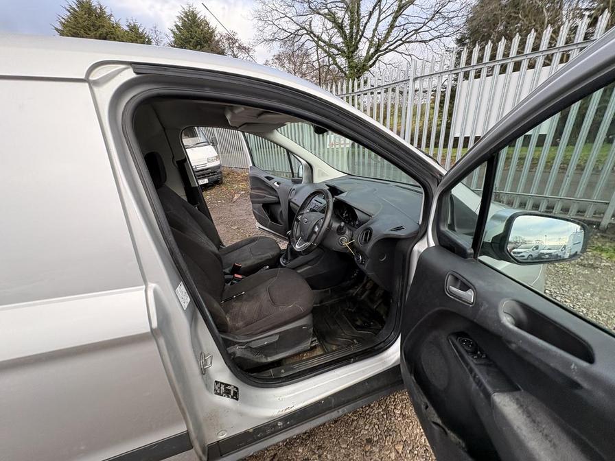 Used Ford Transit Courier for sale - 77239727: Photo 9