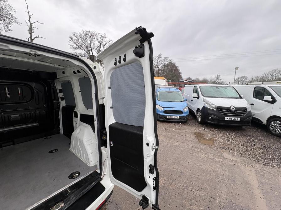 Used Vauxhall Combo 2017 for sale - 77219093: Photo 17