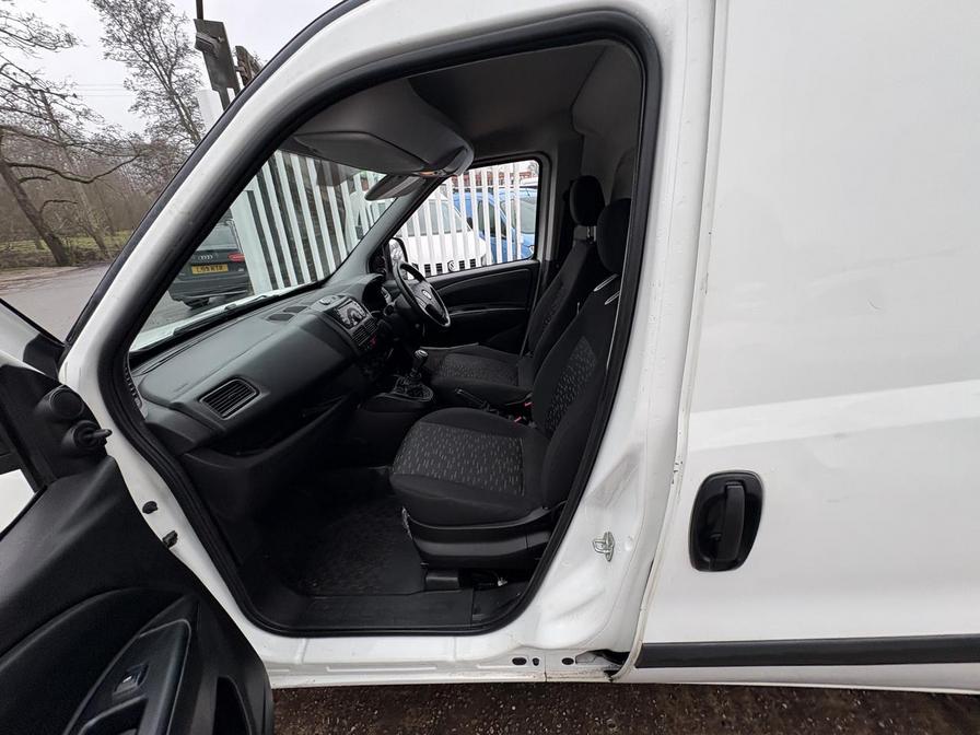 Used Vauxhall Combo 2017 for sale - 77219093: Photo 3