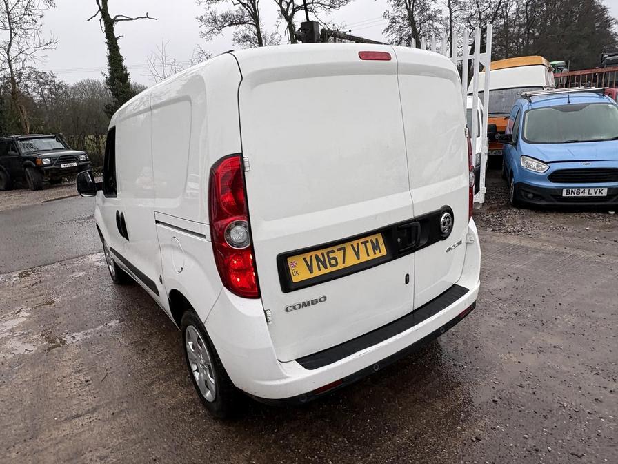 Used Vauxhall Combo 2017 for sale - 77219093: Photo 8