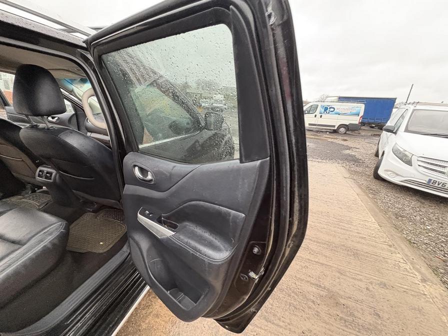 Used Nissan Navara 2016 for sale - 76937906: Photo 14