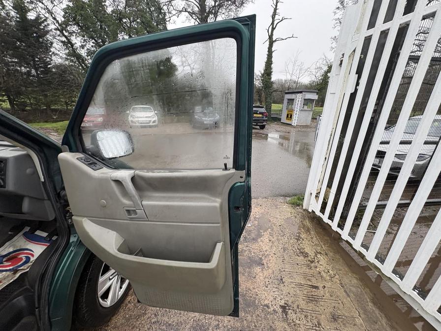 Used Volkswagen Transporter 2001 for sale - 77518970: Photo 14