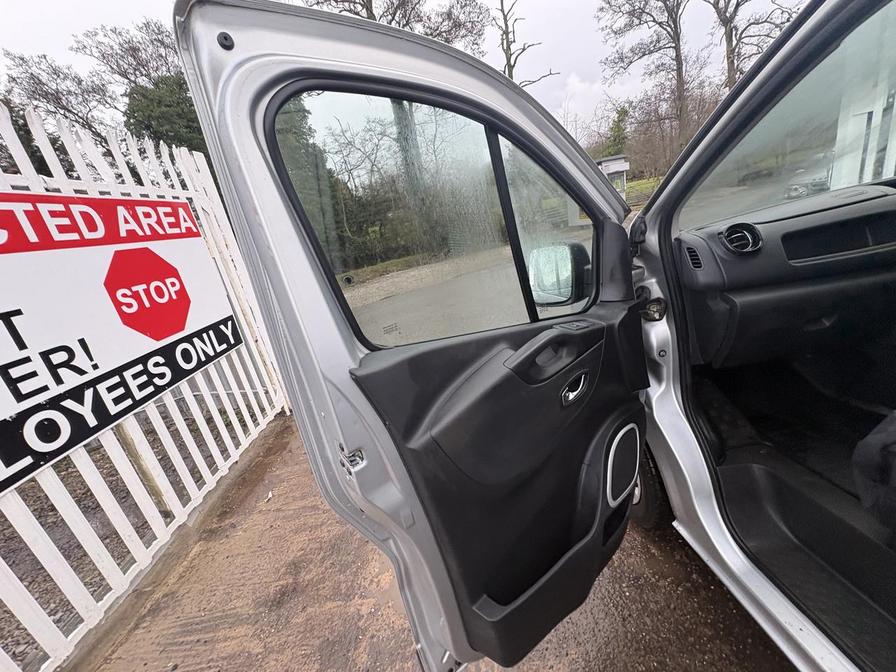 Used Vauxhall Vivaro 2018 for sale - 77401516: Photo 12