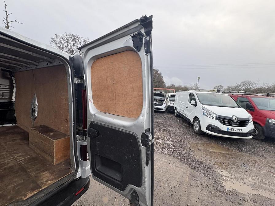 Used Vauxhall Vivaro 2018 for sale - 77401516: Photo 19