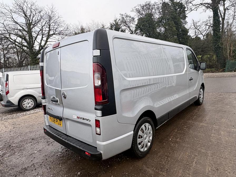 Used Vauxhall Vivaro 2018 for sale - 77401516: Photo 5