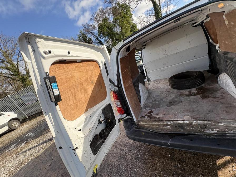 Used Peugeot Partner 2017 for sale - 77627910: Photo 19