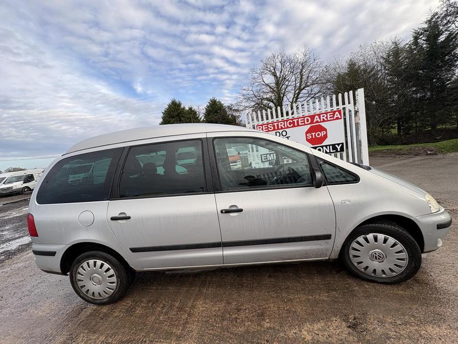 Used Volkswagen Sharan 2003 for sale - 77239707: Photo 2