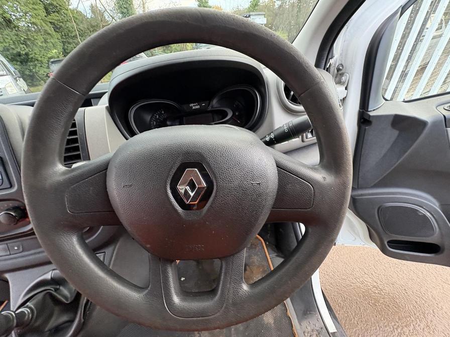 Used Renault Trafic 2018 for sale - 76804480: Photo 12